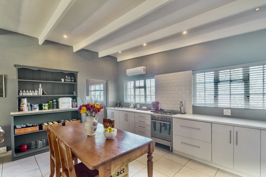 4 Bedroom Property for Sale in Cape Farms Western Cape